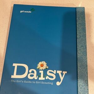 Girl Scouts Daisy Guide Book